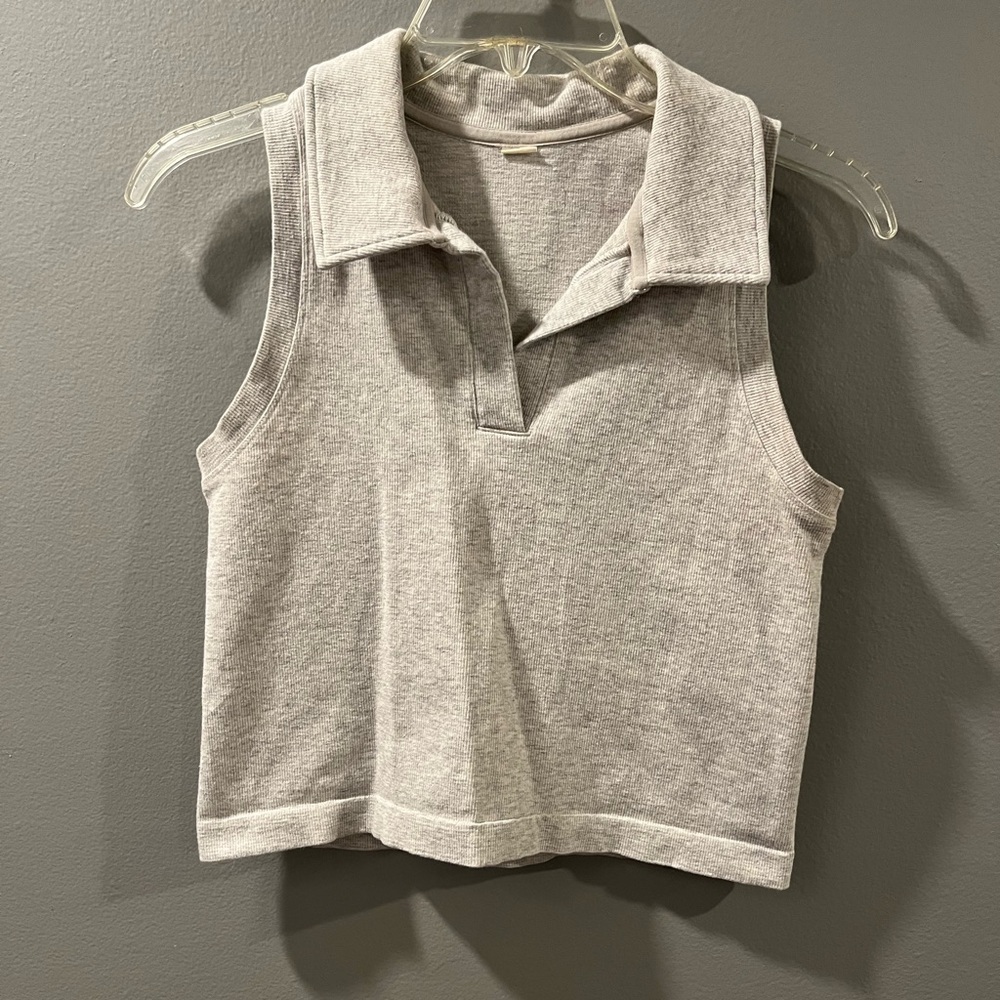 Cropped collared tank